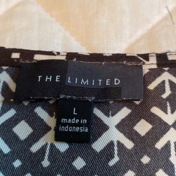 Black and white print top - Picture 2 of 5